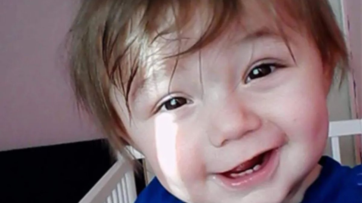 “Trattato come spazzatura”. Orrore in famiglia, bimbo di 5 anni ucciso dai nonni. Punizione disumana