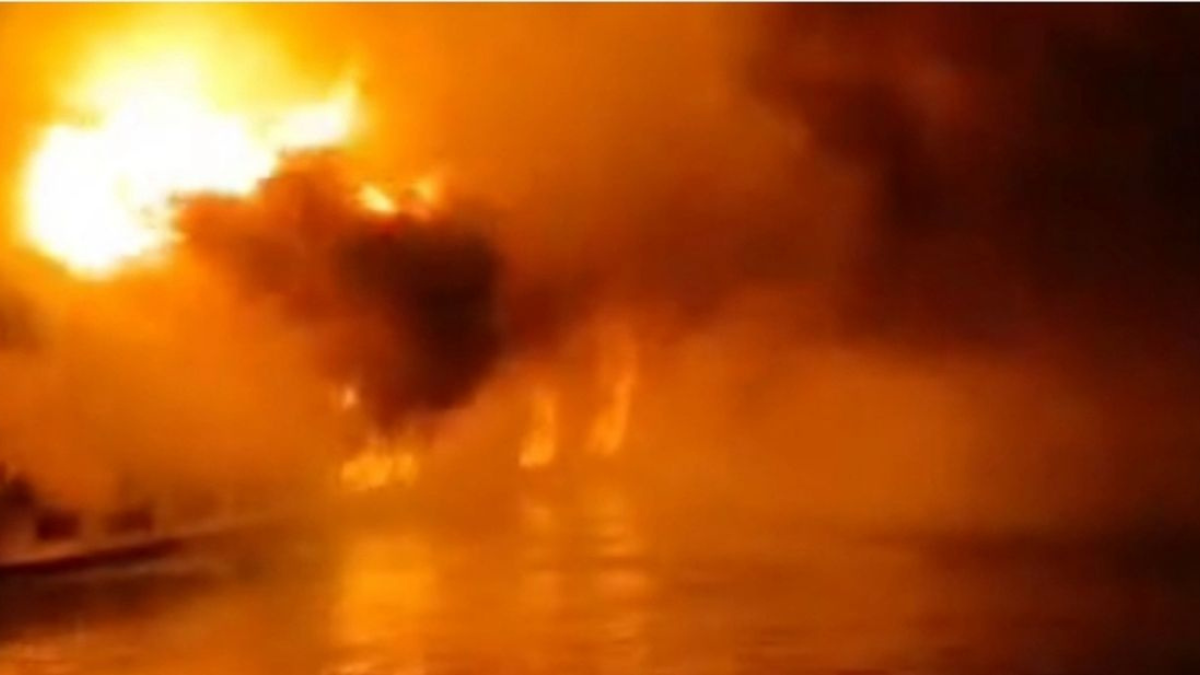 Incendio sulla nave sul Nilo: 60 italiani a bordo Incendio sulla nave sul Nilo: 60 italiani a bordo