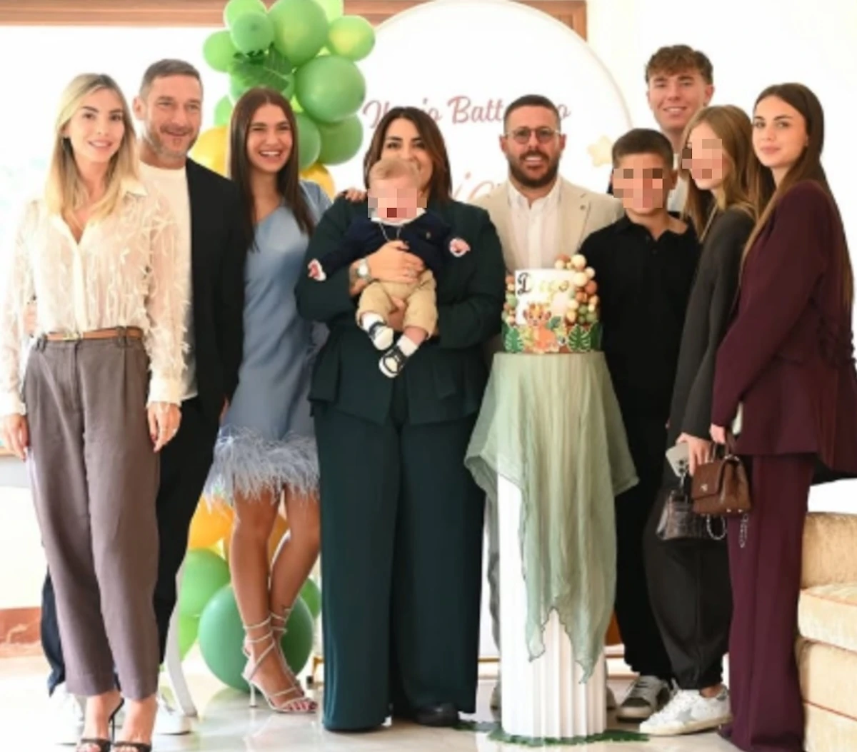 Francesco Totti al battesimo del pronipote Diego