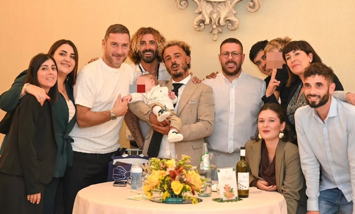 Momento di festa al battesimo del piccolo Diego