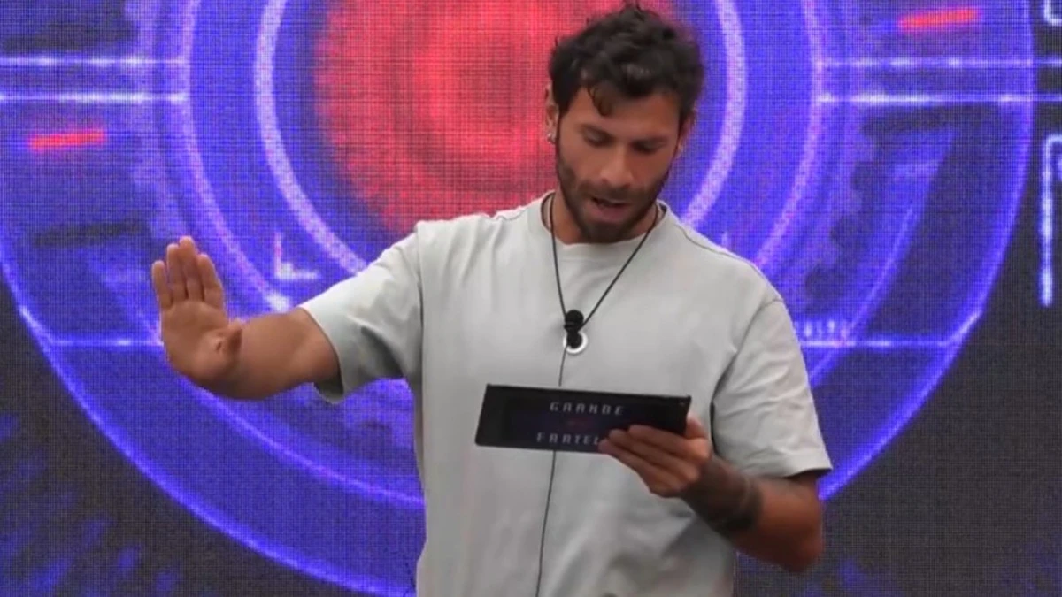 Convocati a sorpresa: al Grande Fratello arriva un comunicato che cambia tutto Convocati a sorpresa: al Grande Fratello arriva un comunicato che cambia tutto