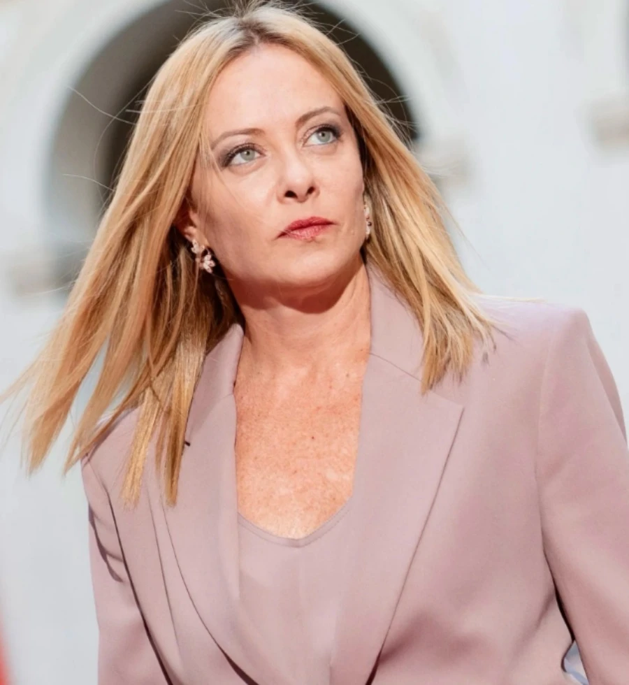 Giorgia Meloni durante un evento pubblico