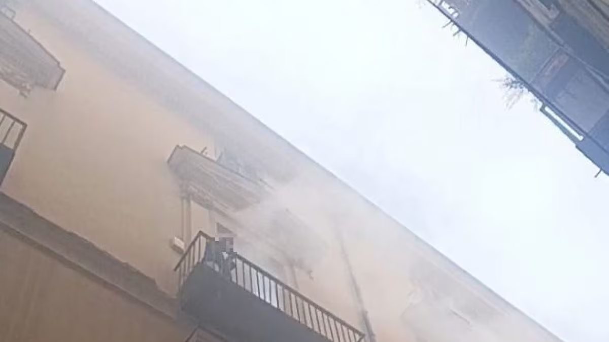 Incendio devastante in Italia, a fuoco lo storico edificio. Gravissimo Incendio devastante in Italia, a fuoco lo storico edificio. Gravissimo
