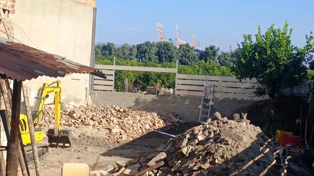 Tragedia in Italia, muro crolla su tre fratellini. Terribile annuncio Tragedia in Italia, muro crolla su tre fratellini. Terribile annuncio