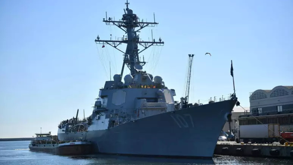 Tensioni nel Mar dei Caraibi: nave lanciamissili Usa Tensioni nel Mar dei Caraibi: nave lanciamissili Usa
