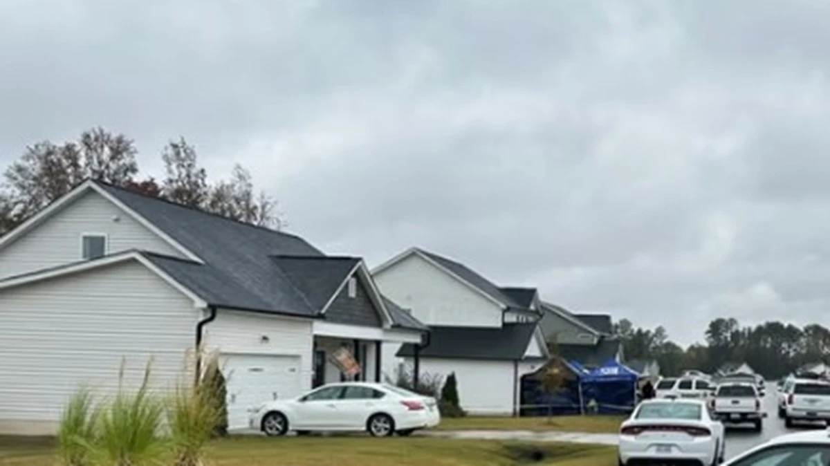 “Ho ucciso i miei 4 figli”: il padre chiama la polizia e confessa tutto “Ho ucciso i miei 4 figli”: il padre chiama la polizia e confessa tutto