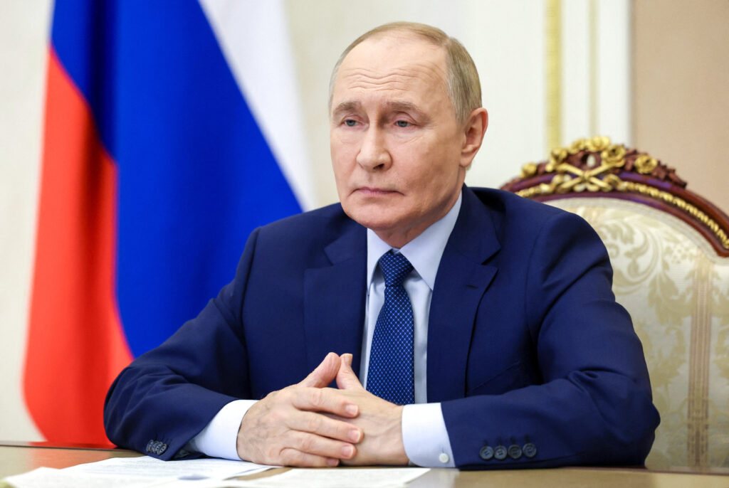 Putin lancia l’allarme: “Altri Paesi verso test nucleari. La Russia risponderà”