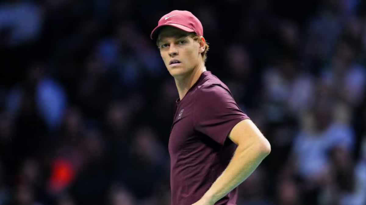 Sinner, nervi tesi a Parigi: confronto acceso con il box durante i quarti Sinner, nervi tesi a Parigi: confronto acceso con il box durante i quarti