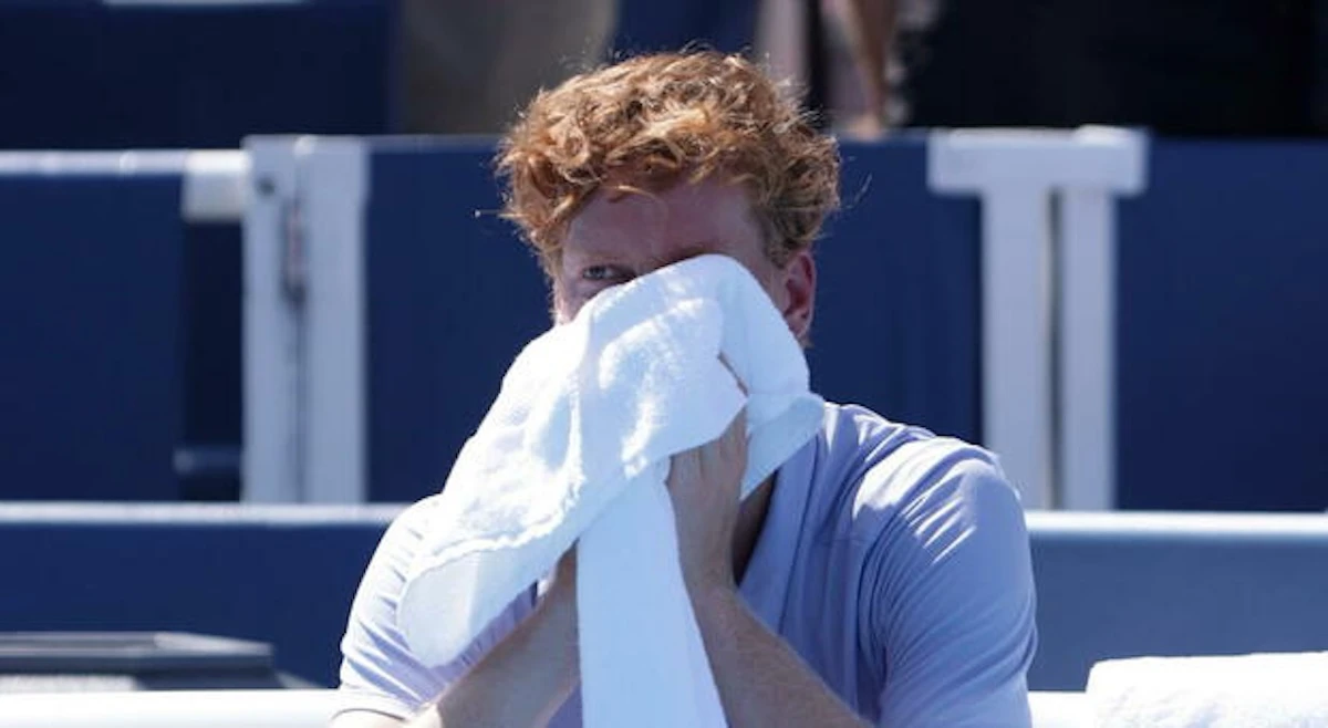 Jannik Sinner durante un allenamento