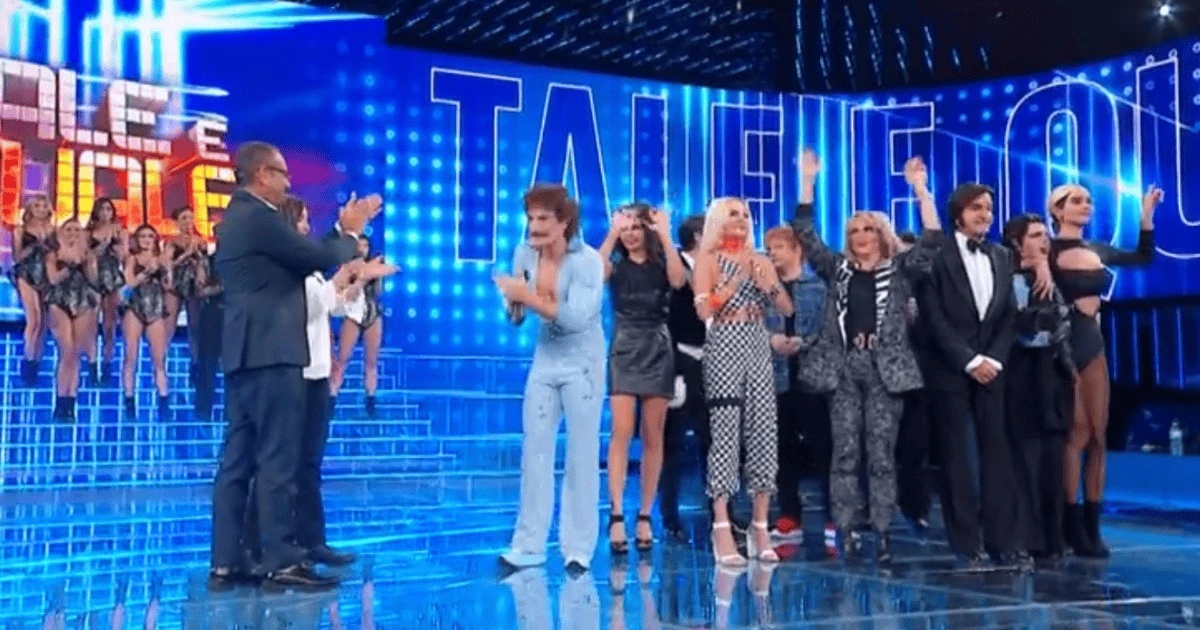 hai vinto tu tale e quale show l8217annuncio di carlo conti arriva a fine serata e che sorpresa per pubblico e concorrenti160