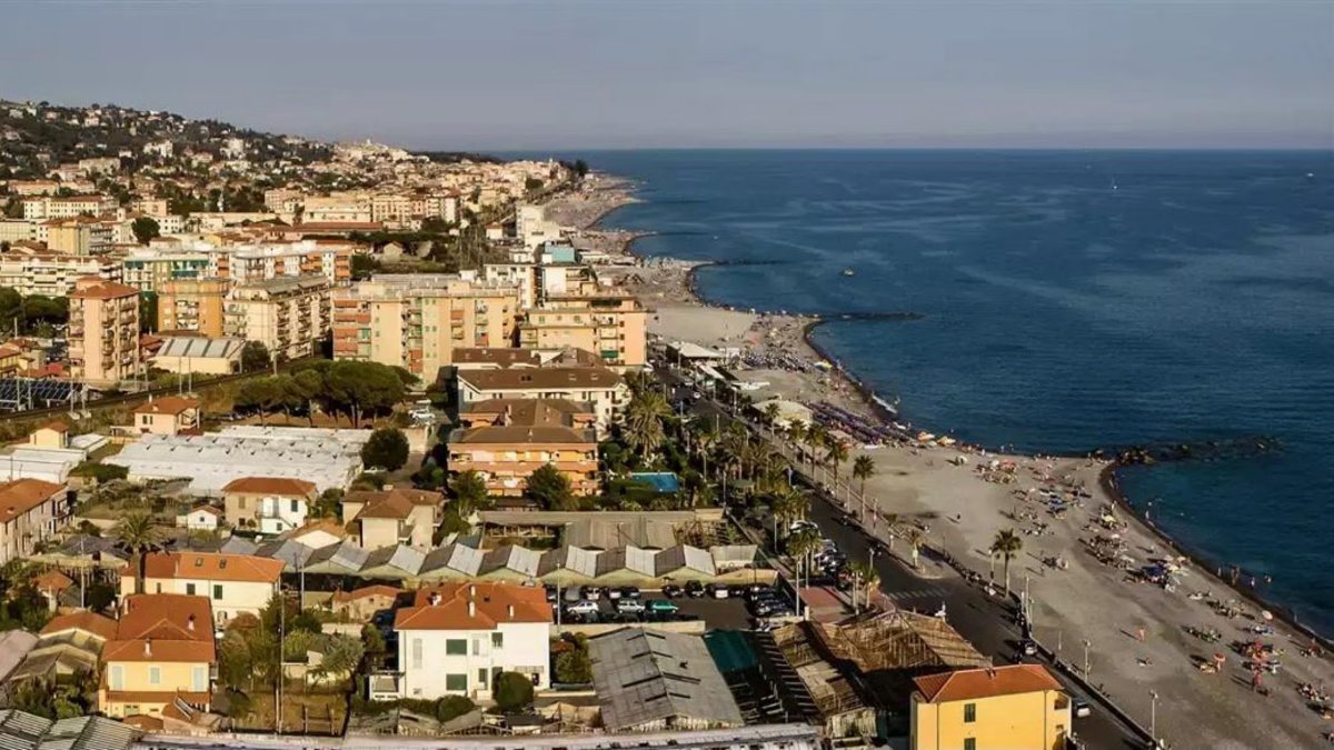 Vallecrosia, il sindaco vuole cambiare nome al paese per farsi trovare online