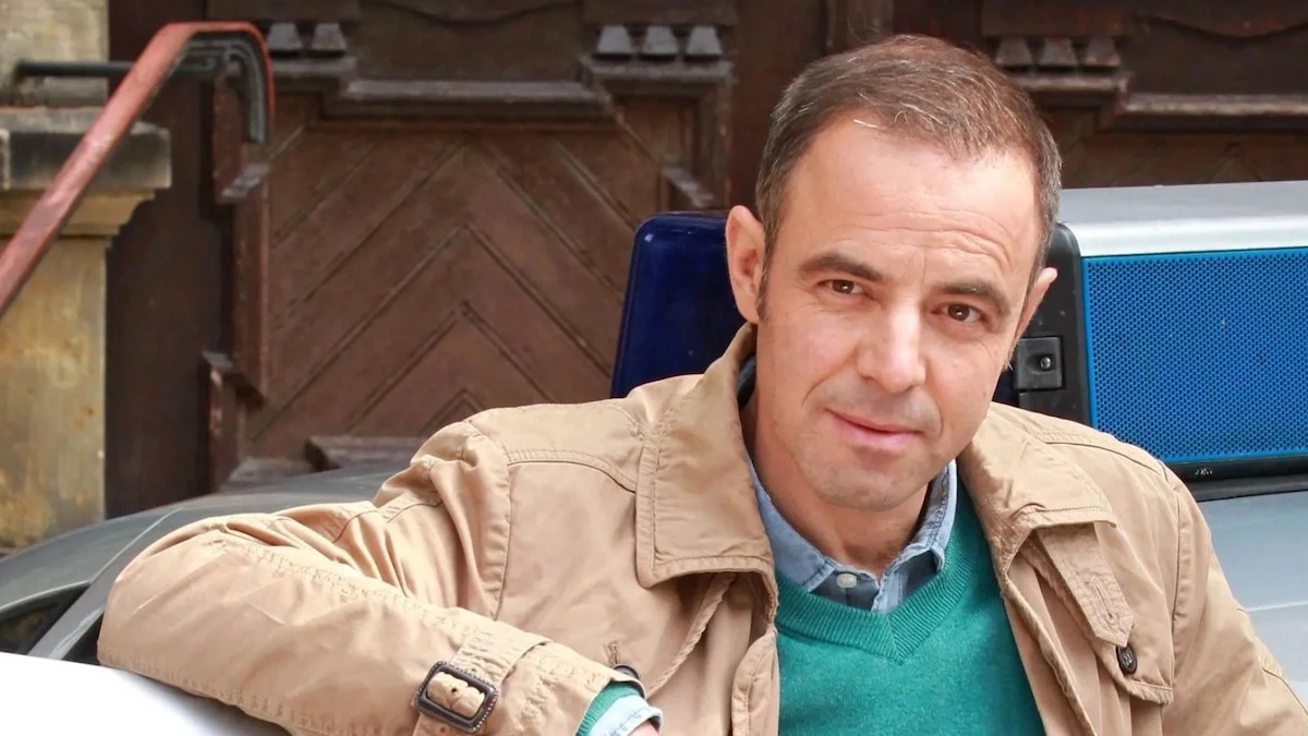 Felix Eitner sul palco con la compagnia Theaterlust