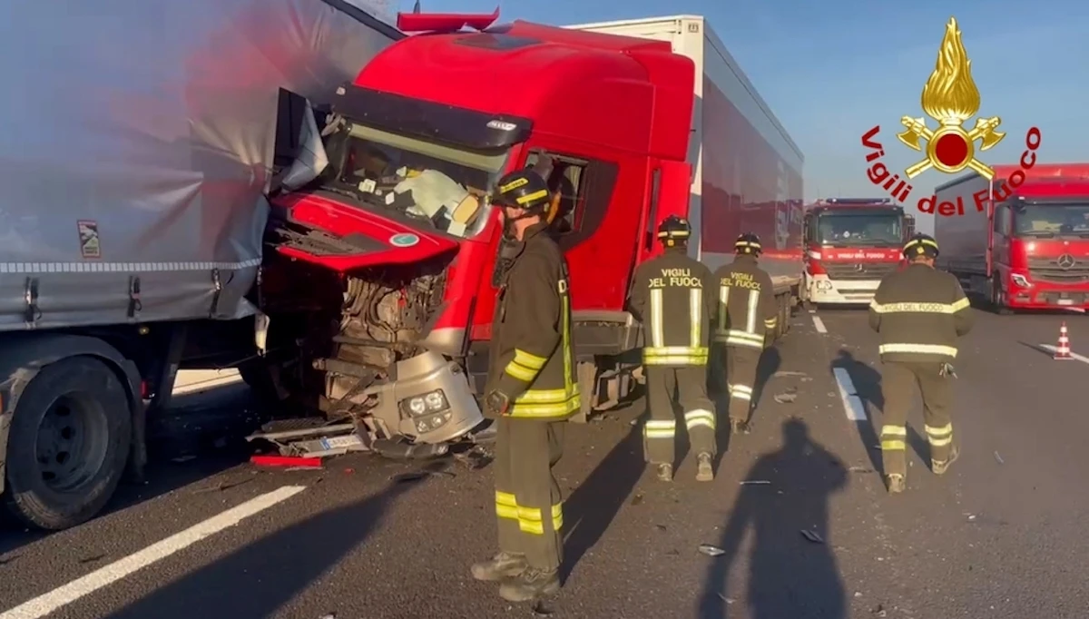 Code e traffico bloccato sull’autostrada A1 dopo i due incidenti