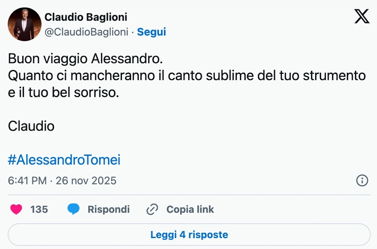 Alessandro Tomei, sassofonista di Claudio Baglioni, durante un'esibizione