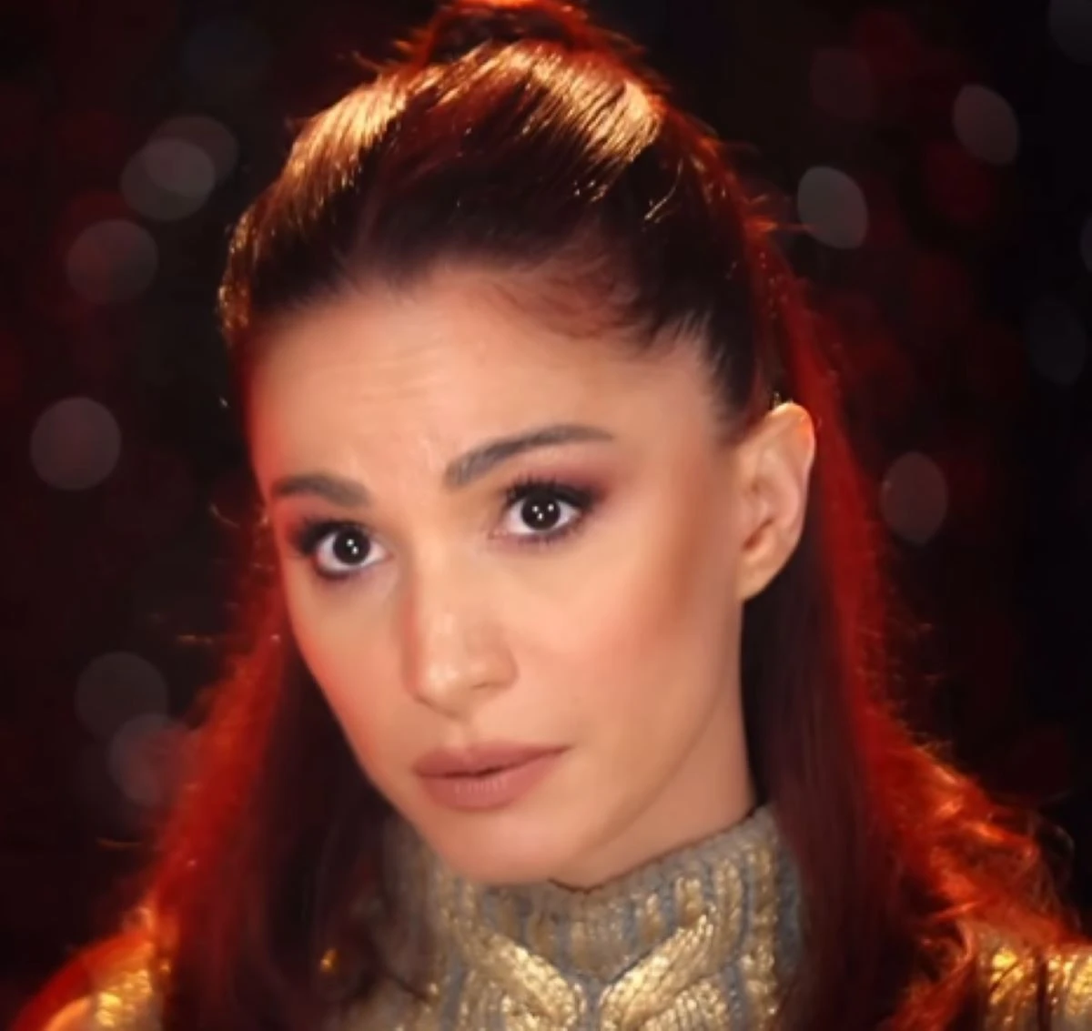 Andrea Delogu sorridente in primo piano