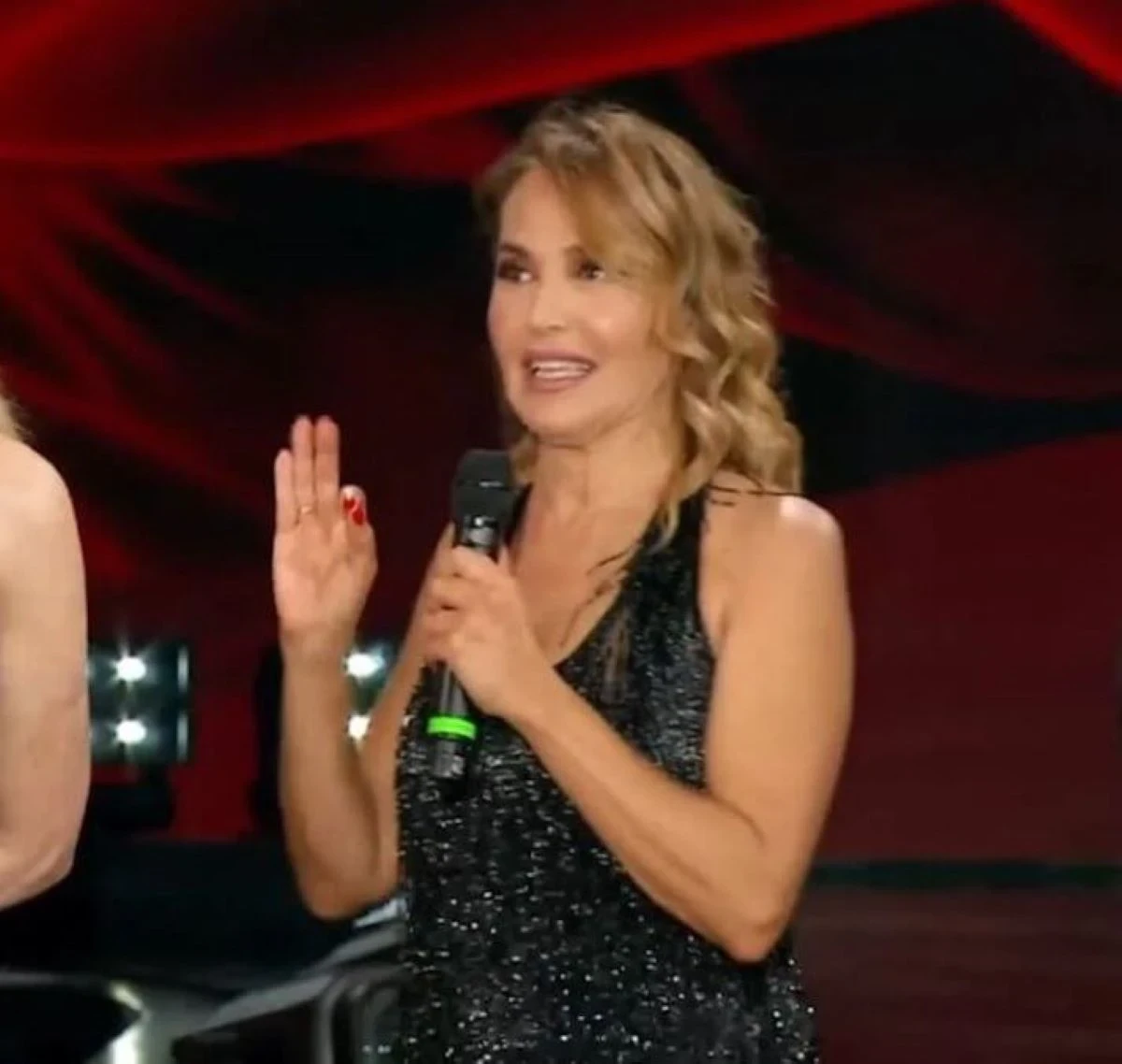 Barbara d’Urso durante una coreografia a Ballando con le stelle