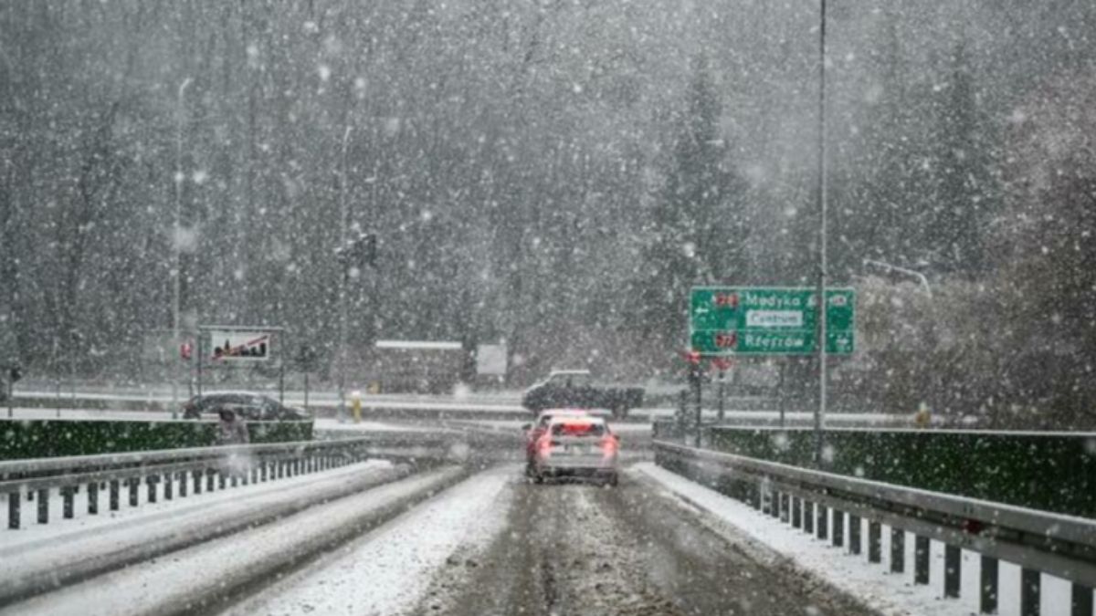 maltempo italia settimana da incubo pioggia gelo e neve in arrivo ponte dell8217immacolata rovinato da Thesocialpost.it maltempo italia settimana da incubo pioggia gelo e neve in arrivo ponte dell8217immacolata rovinato