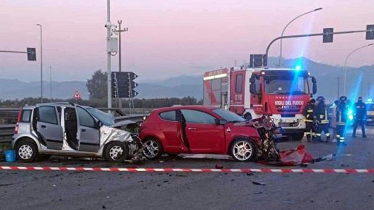 Domenica drammatica sulle strade italiane: dieci vittime in poche ore Domenica drammatica sulle strade italiane: dieci vittime in poche ore