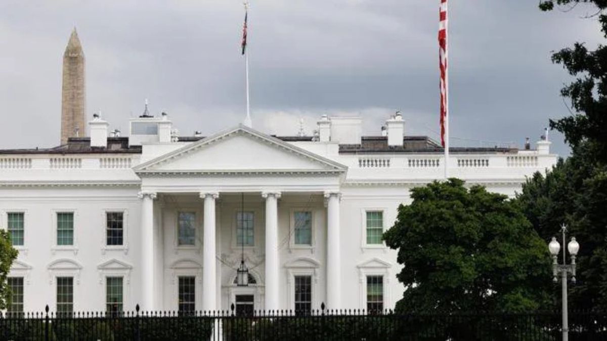 Sparatoria alla Casa Bianca, due militari feriti. Trump: “L’animale che ha sparato è gravemente ferito”