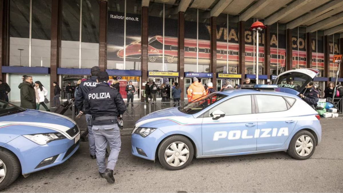 “L’hanno massacrato”. 19enne accoltellato in stazione da gruppo di giovanissimi: “Orrore puro”