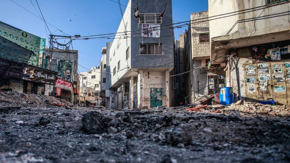 Attacco israeliano nel campo profughi palestinese: almeno 11 morti