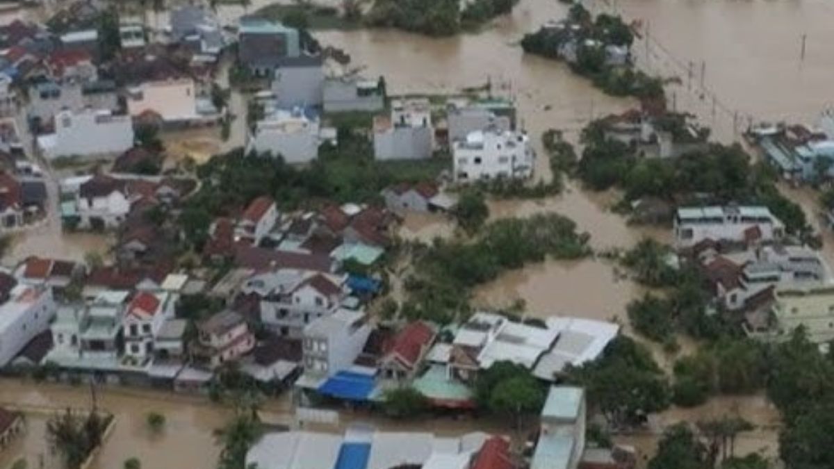 Alluvione nel Vietnam centrale, almeno 50 fra morti e dispersi