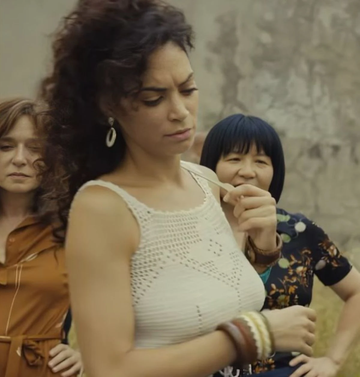 Elodie in una scena cinematografica