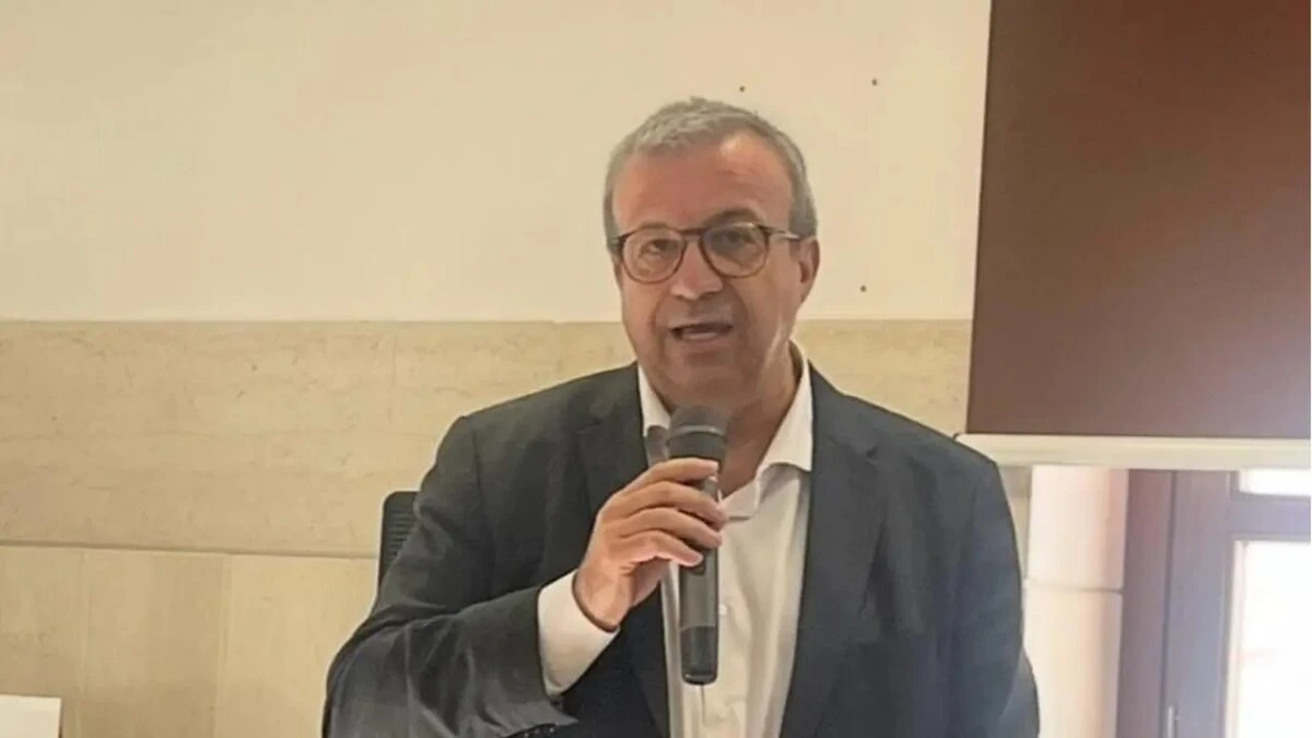 Dettaglio del palazzo Piacentini Vaccaro, sede del Mimit