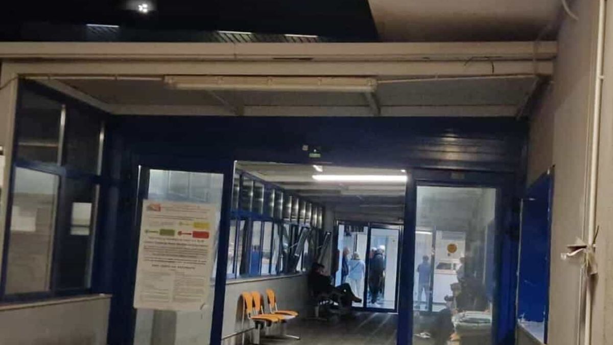 Dolori forti allo stomaco, va in ospedale e muore dopo 2 operazioni: si scopre la terribile verità Dolori forti allo stomaco, va in ospedale e muore dopo 2 operazioni: si scopre la terribile verità