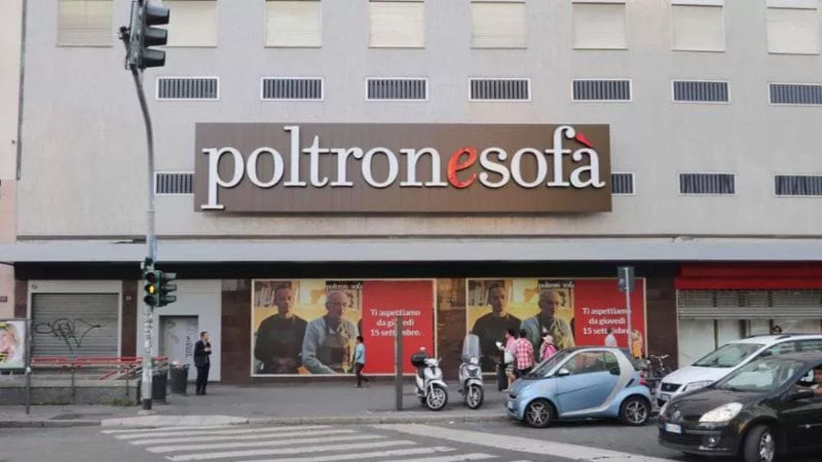 Attacco hacker a Poltronesofà: rubati i dati personali dei clienti, cosa rischiano le vittime