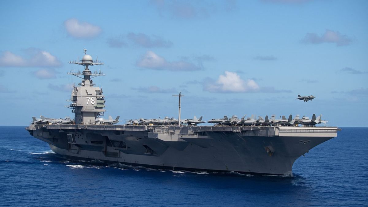 Venezuela, gli Usa schierano la portaerei Ford: Caracas ordina la “mobilitazione di massa”