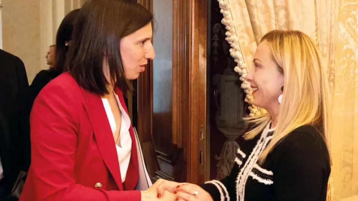 “Svolta fondamentale” Accordo Pd Fdi, Elly Schlein pubblica la foto con Giorgia Meloni