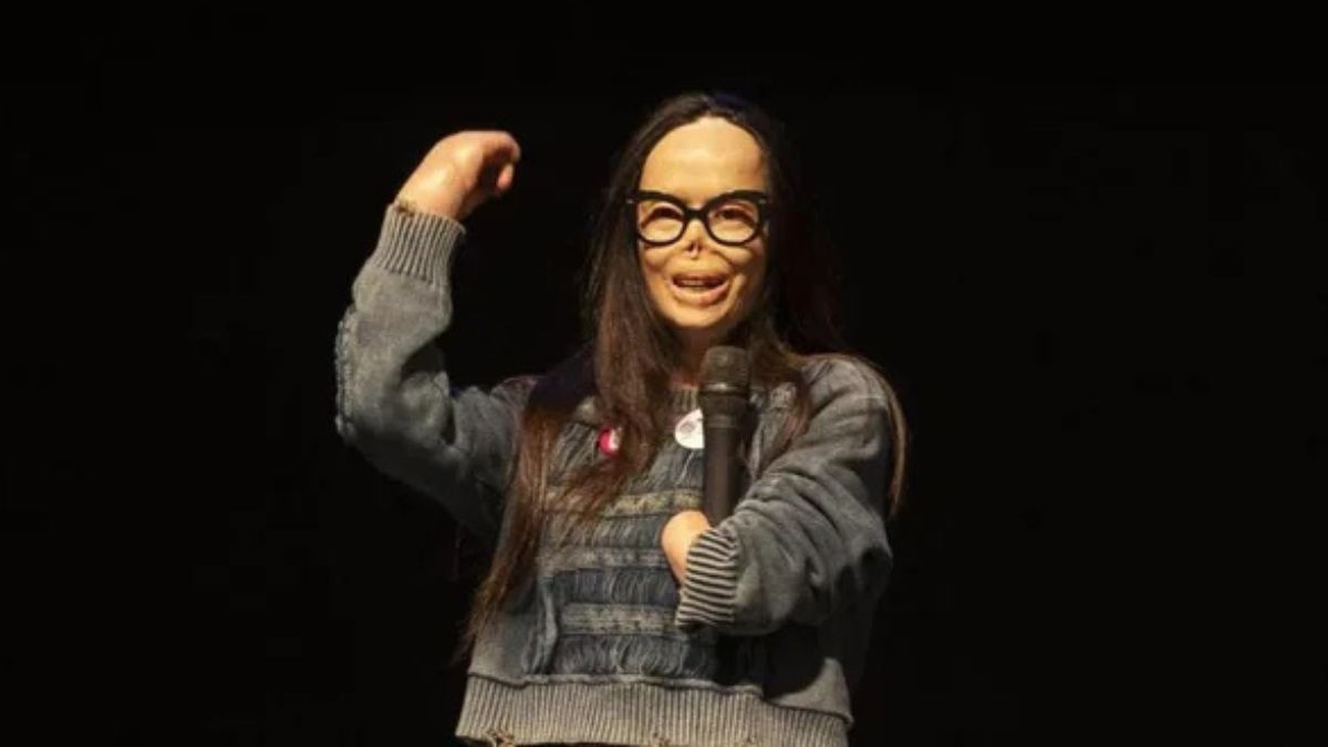 “A qualcuno piace cotta…”. Insulti shock del politico italiano a Valentina, sopravvissuta a un tentato femminicidio