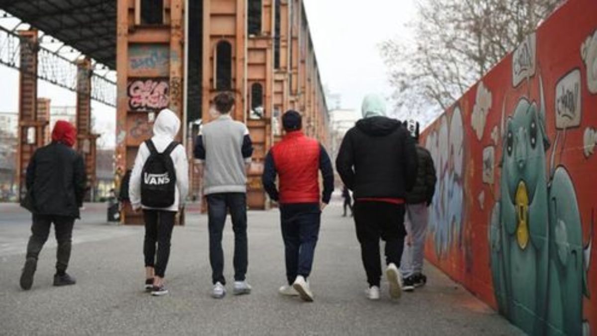 Orrore in Italia, 15enne torturato e gettato nel fiume. La madre denuncia possibili abusi sessuali