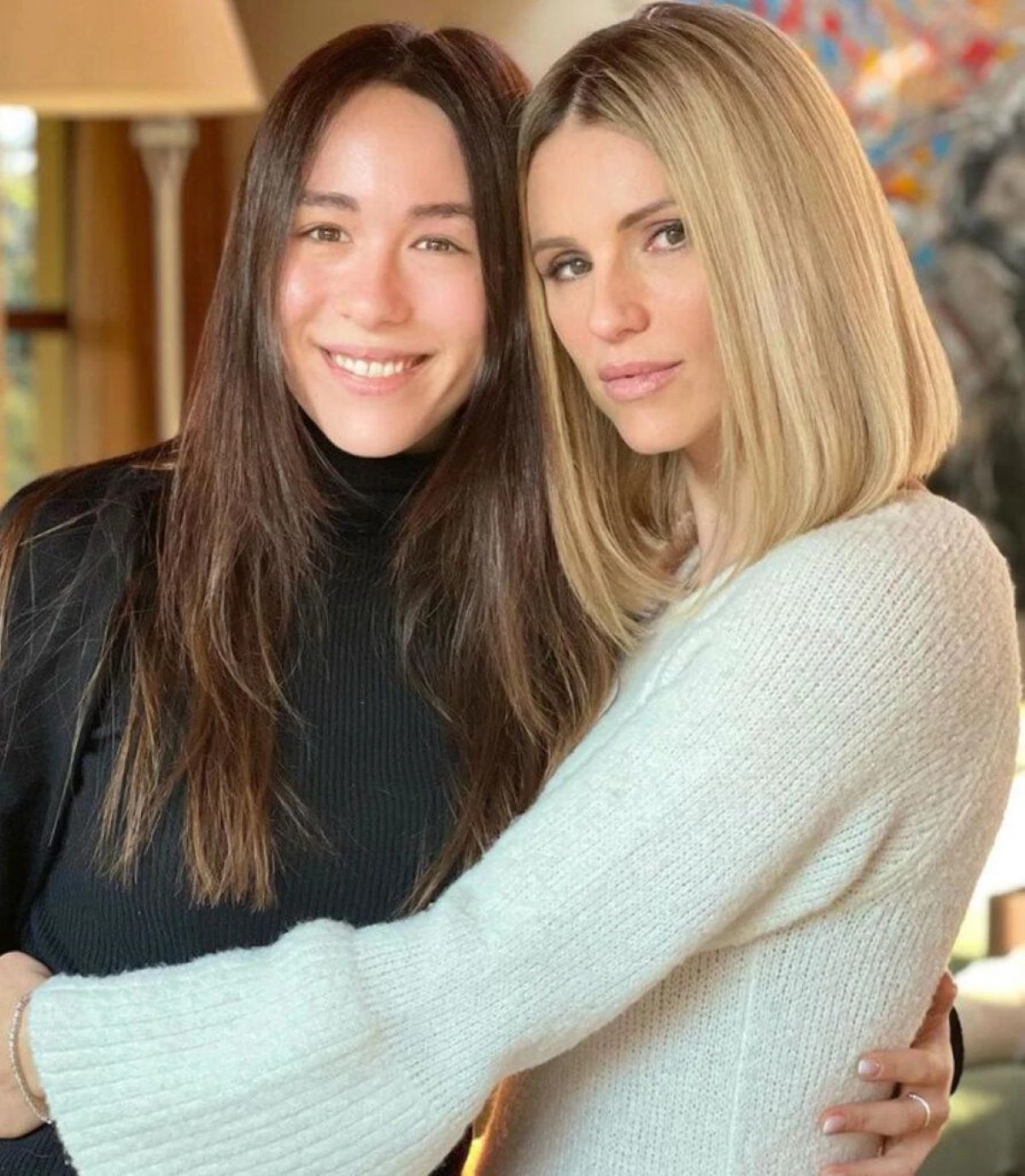 Michelle Hunziker e Aurora Ramazzotti in un momento di complicità