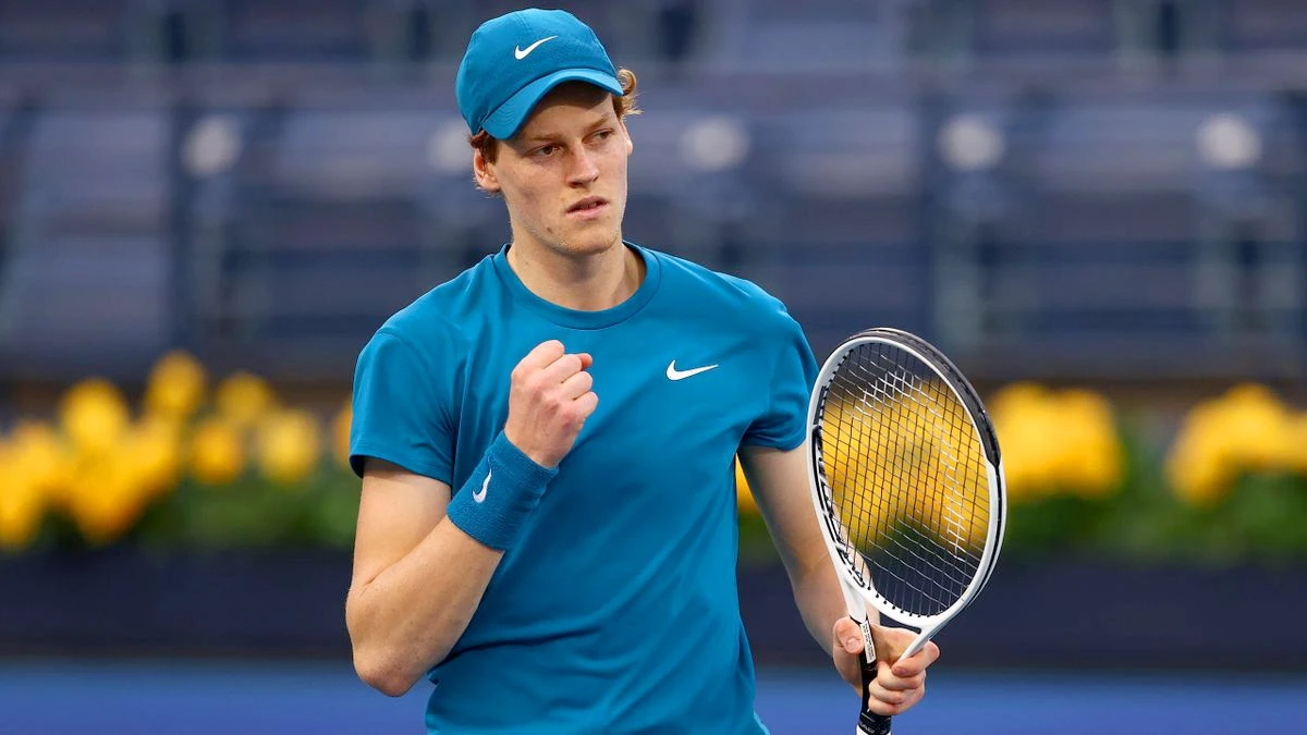 Jannik Sinner durante la conferenza stampa dopo la vittoria alle Atp Finals