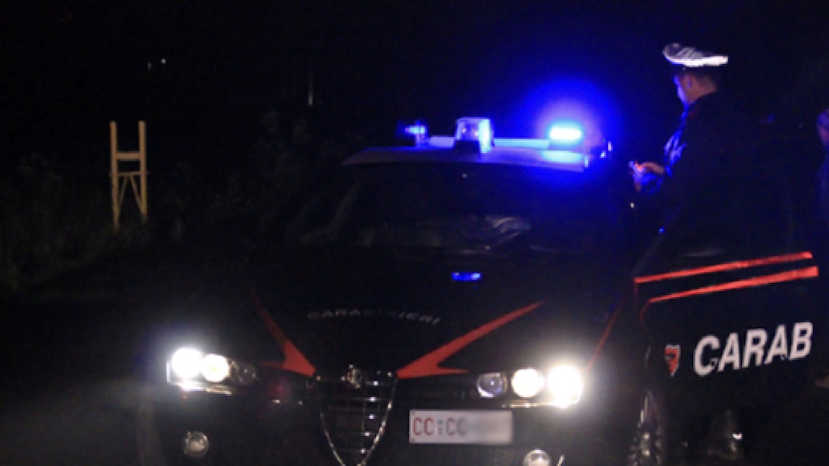 “Dammi i soldi”. Italia, quello che fa alla madre è abominevole: “Con il laccio portacellulare”