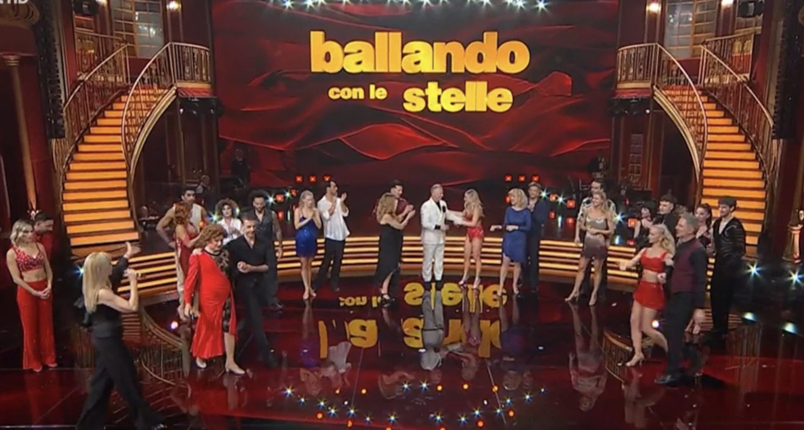 “Non ci sarà alla prossima puntata”: Ballando, la decisione dopo l’assenza