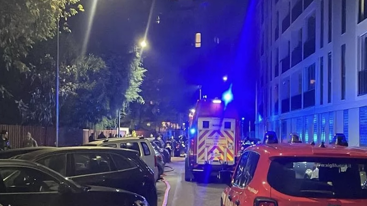 Tragedia in Italia, incendio devasta appartamento: in pochi minuti la morte atroce Tragedia in Italia, incendio devasta appartamento: in pochi minuti la morte atroce