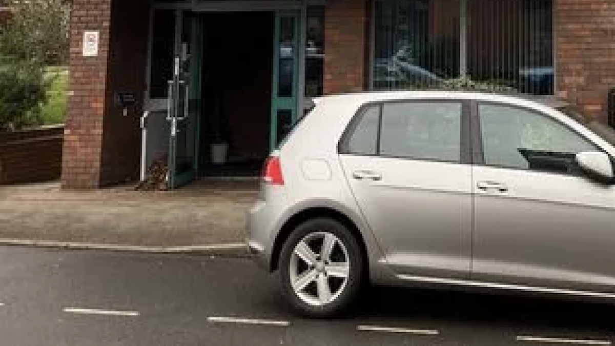 “Accanto ai corpi…”. Coppia trovata morta, è shock: la scoperta atroce della madre di lui “Accanto ai corpi…”. Coppia trovata morta, è shock: la scoperta atroce della madre di lui