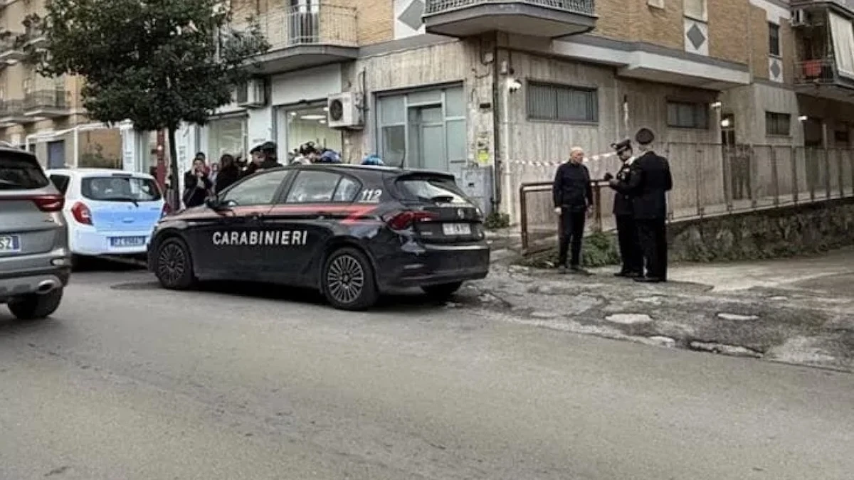 Esterno della palazzina di San Paolo Bel Sito, luogo della tragedia Riccardi