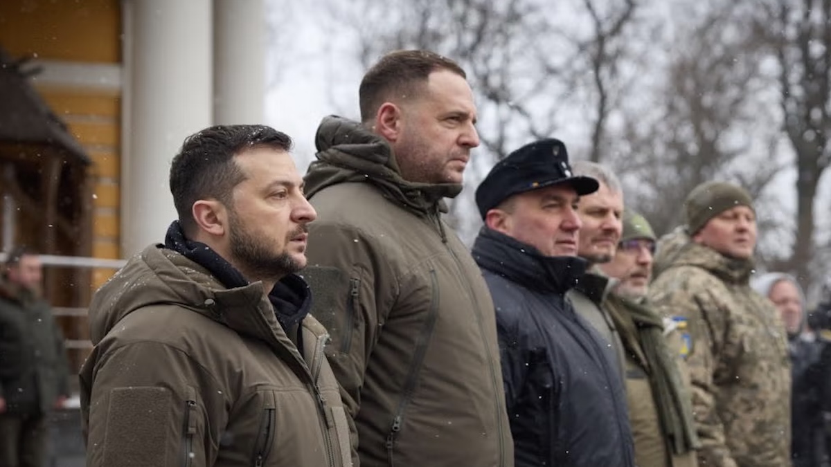 Ucraina, bufera su Yermak: pressioni su Zelensky per il licenziamento del suo uomo più potente Ucraina, bufera su Yermak: pressioni su Zelensky per il licenziamento del suo uomo più potente