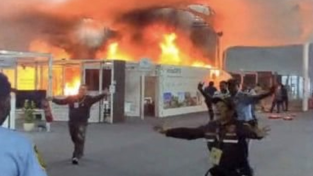 Incendio spaventoso, tutti in fuga: soccorsi sul posto, il VIDEO è spaventoso Incendio spaventoso, tutti in fuga: soccorsi sul posto, il VIDEO è spaventoso