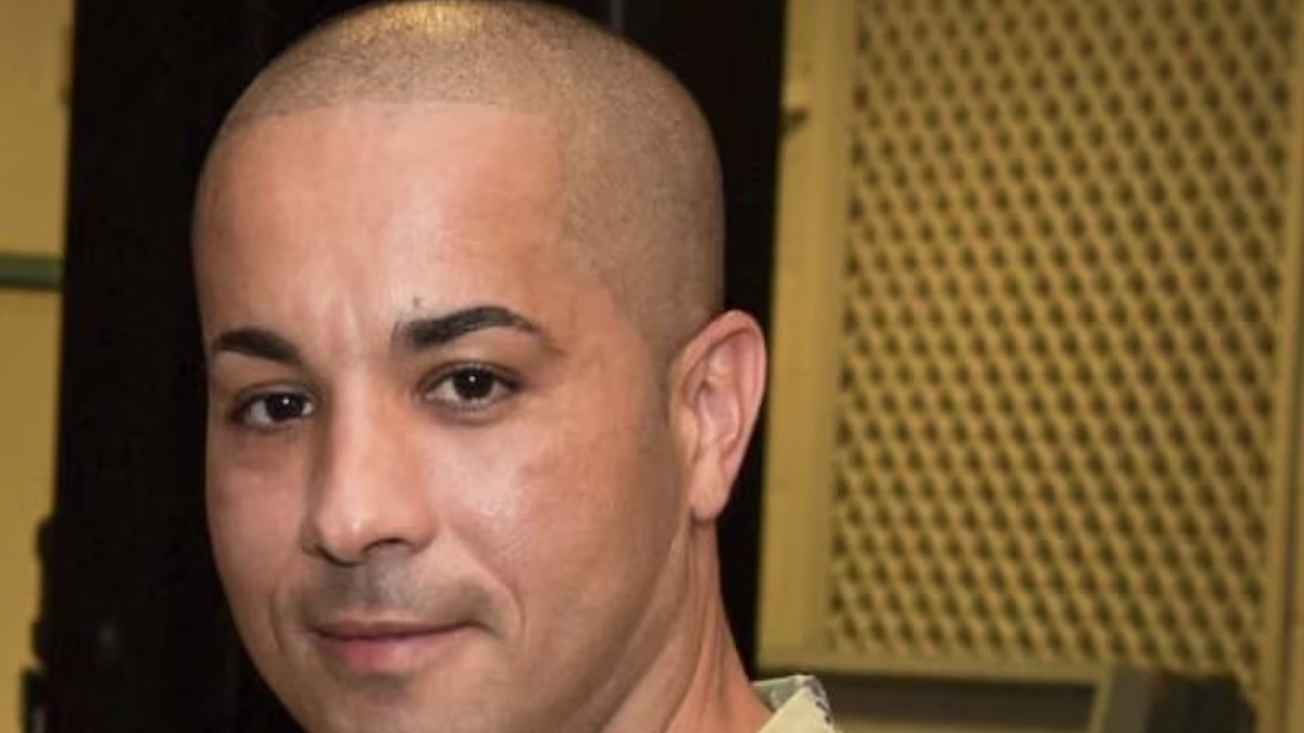 “Ora nuota e non mollare. Ti voglio bene”. Papà salva i figli: morte atroce, senza più forze