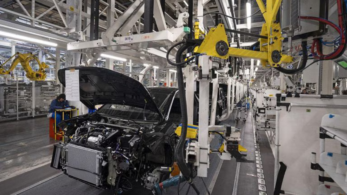 Stellantis richiama centinaia di migliaia di veicoli: rischio alto, “parcheggiare lontano dagli edifici” Stellantis richiama centinaia di migliaia di veicoli: rischio alto, “parcheggiare lontano dagli edifici”