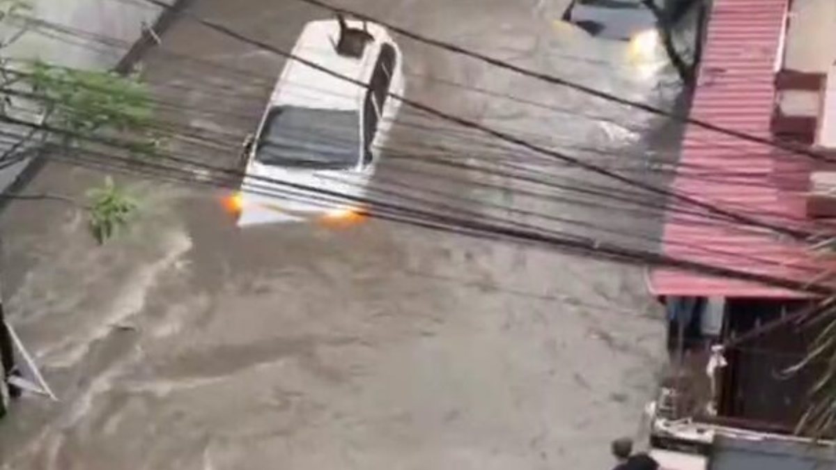 Maltempo, l’alluvione distrugge tutto: morti e dispersi. Bilancio terribile Maltempo, l’alluvione distrugge tutto: morti e dispersi. Bilancio terribile