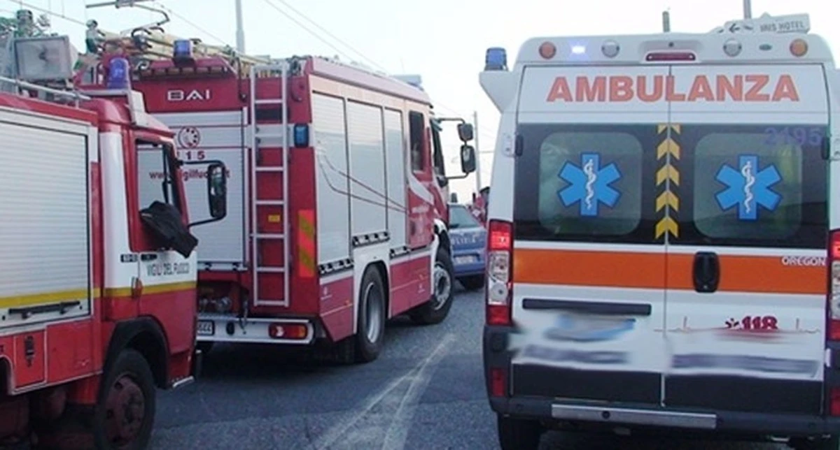 Ambulanza sul luogo dell'incidente a Roma