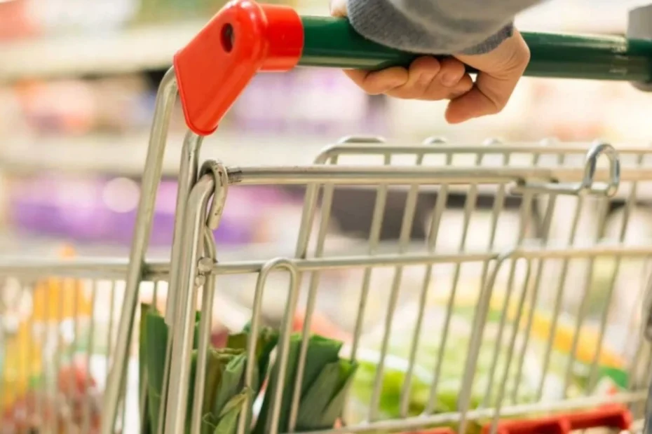 Carrello della spesa in un supermercato