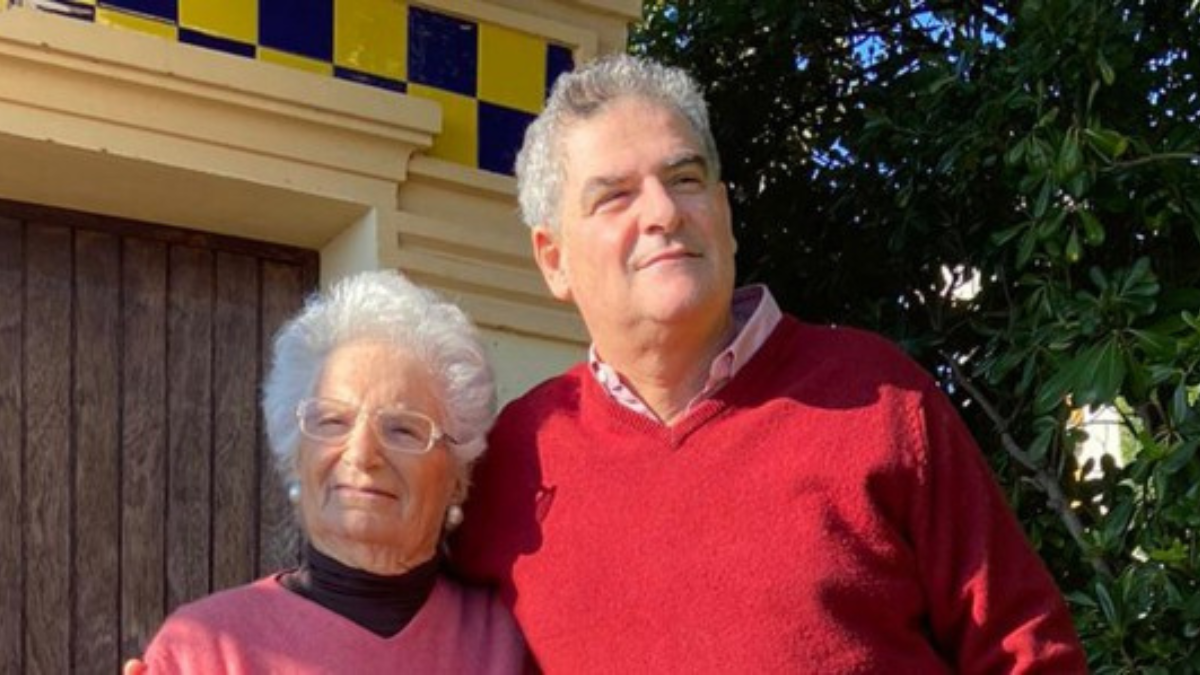 Il figlio di Liliana Segre aderisce a Forza Italia: “Mia madre mi ha detto: vai, sei grande”