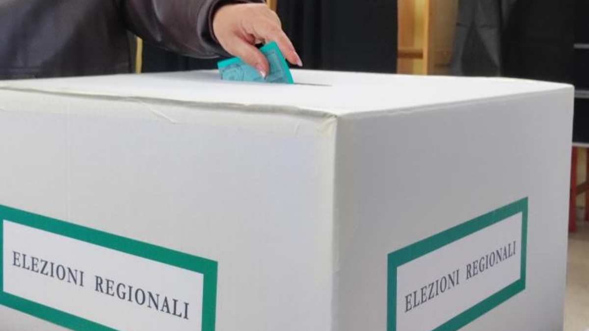 Elezioni regionali Puglia 2025, come si vota: il facsimile della scheda
